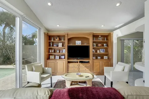 7283 Via Palomar Boca Raton FL 33433