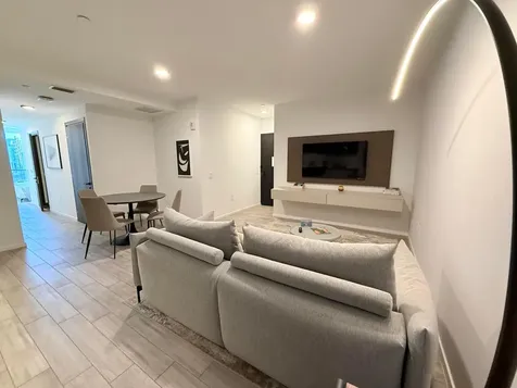 398 NE 5th Street Miami FL 33132