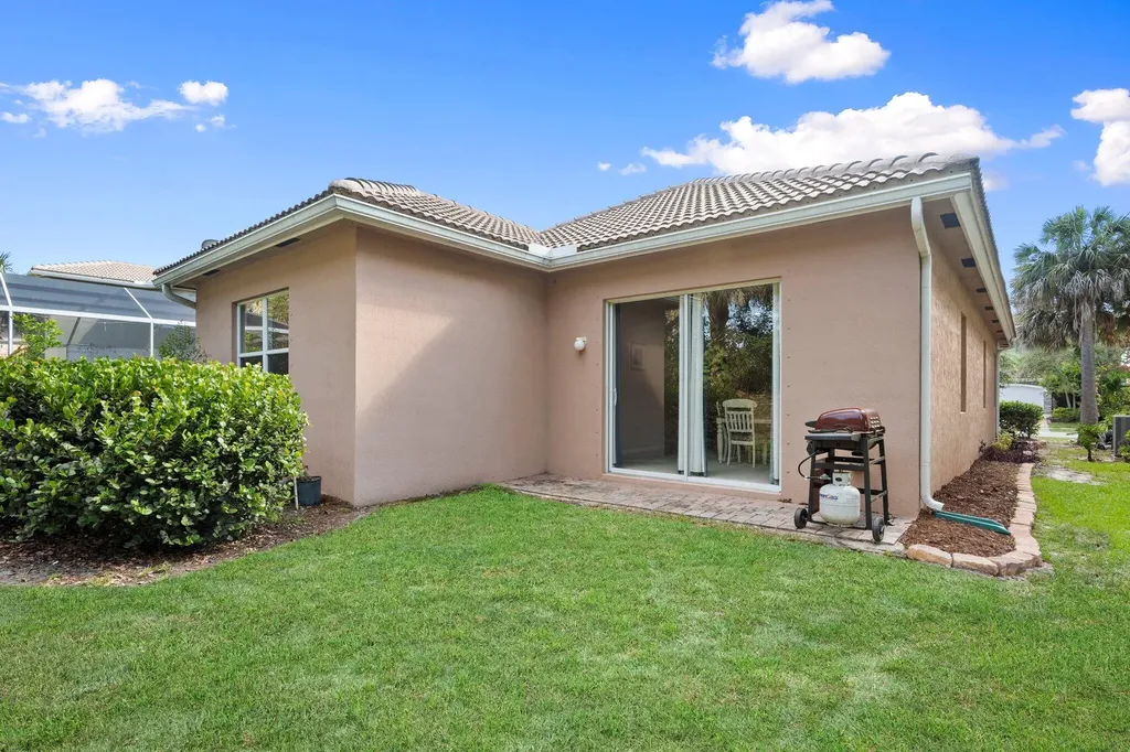 1014 NW Leonardo Circle Port St Lucie FL 34986