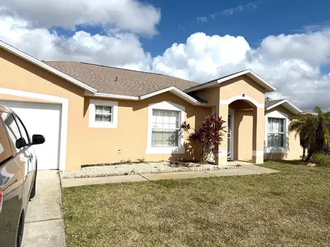 1013 SW London Lane Port St Lucie FL 34953