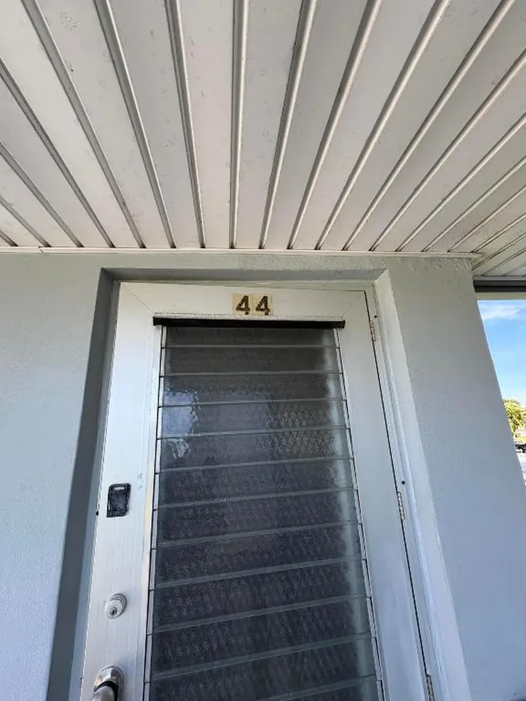 44 Waltham B West Palm Beach FL 33417