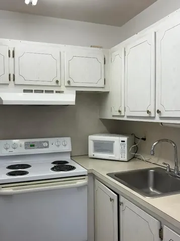 44 Waltham B West Palm Beach FL 33417
