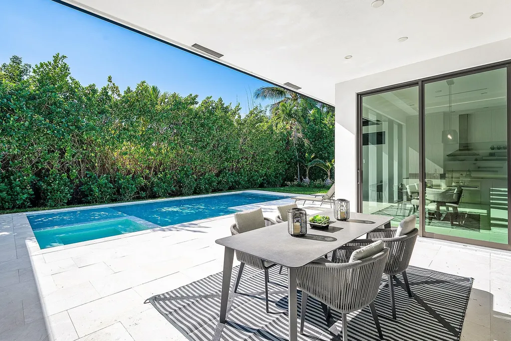 212 NW 18th Street Delray Beach FL 33444