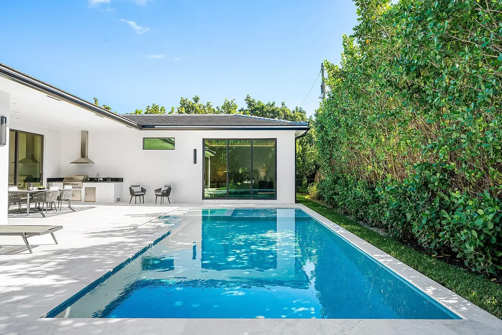 212 NW 18th Street Delray Beach FL 33444