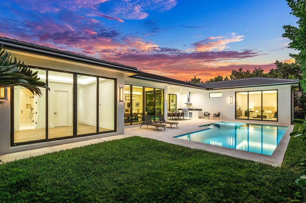 212 NW 18th Street Delray Beach FL 33444