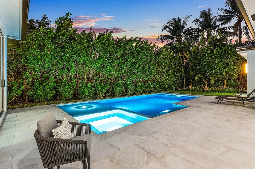 212 NW 18th Street Delray Beach FL 33444
