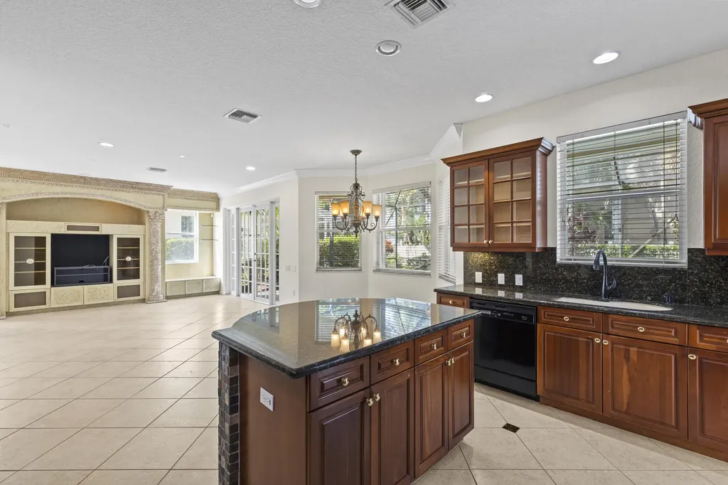 6597 Marbletree Lane Lake Worth FL 33467