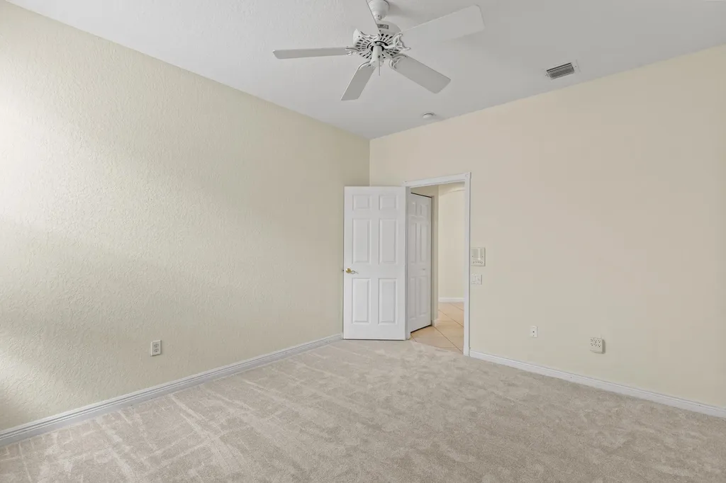 6597 Marbletree Lane Lake Worth FL 33467