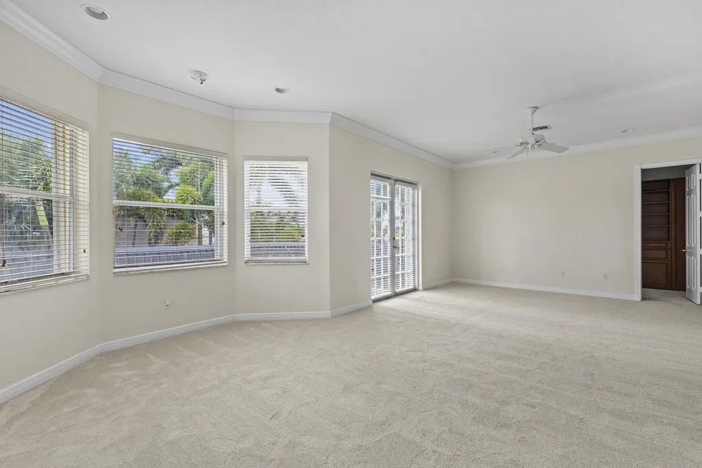 6597 Marbletree Lane Lake Worth FL 33467