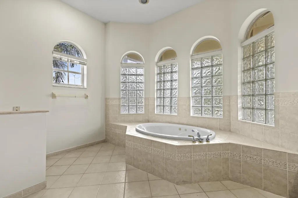 6597 Marbletree Lane Lake Worth FL 33467