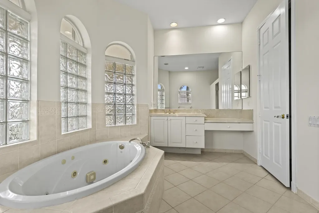 6597 Marbletree Lane Lake Worth FL 33467