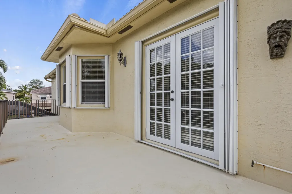 6597 Marbletree Lane Lake Worth FL 33467