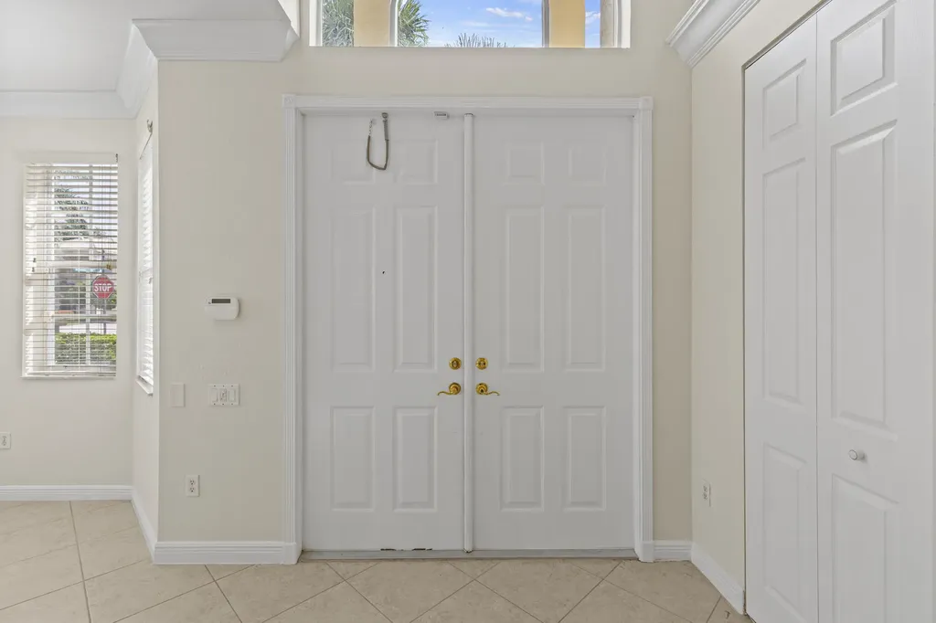 6597 Marbletree Lane Lake Worth FL 33467