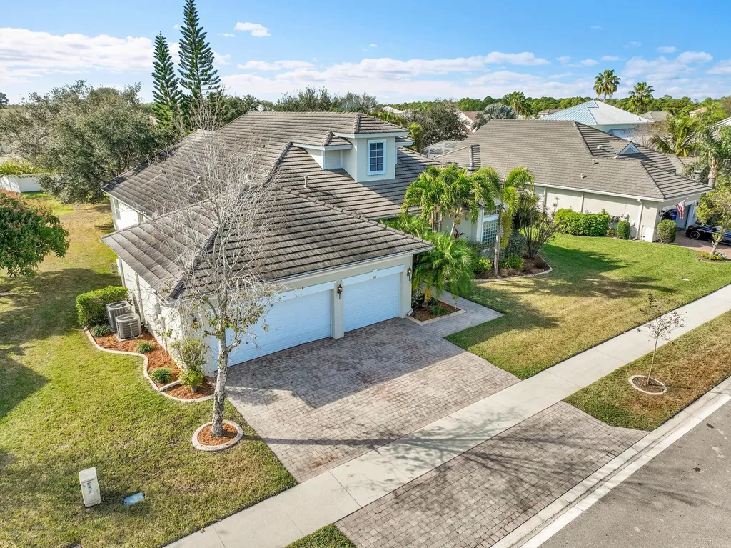 211 NW Pleasant Grove Way Port St Lucie FL 34986