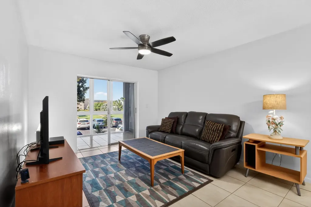 2615 NE 1st Court Boynton Beach FL 33435