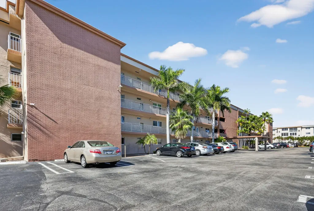 2615 NE 1st Court Boynton Beach FL 33435