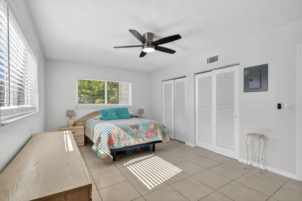 2615 NE 1st Court Boynton Beach FL 33435