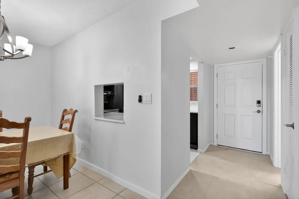 2615 NE 1st Court Boynton Beach FL 33435