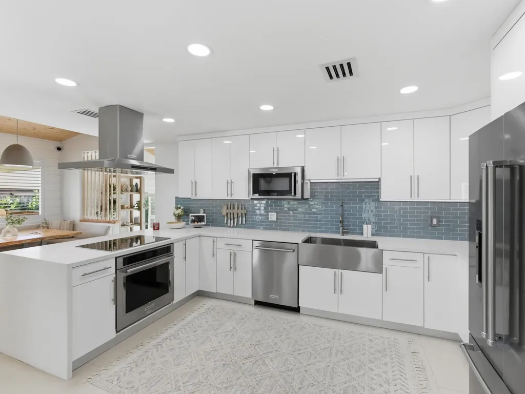 2210 NE 3rd Avenue Delray Beach FL 33444