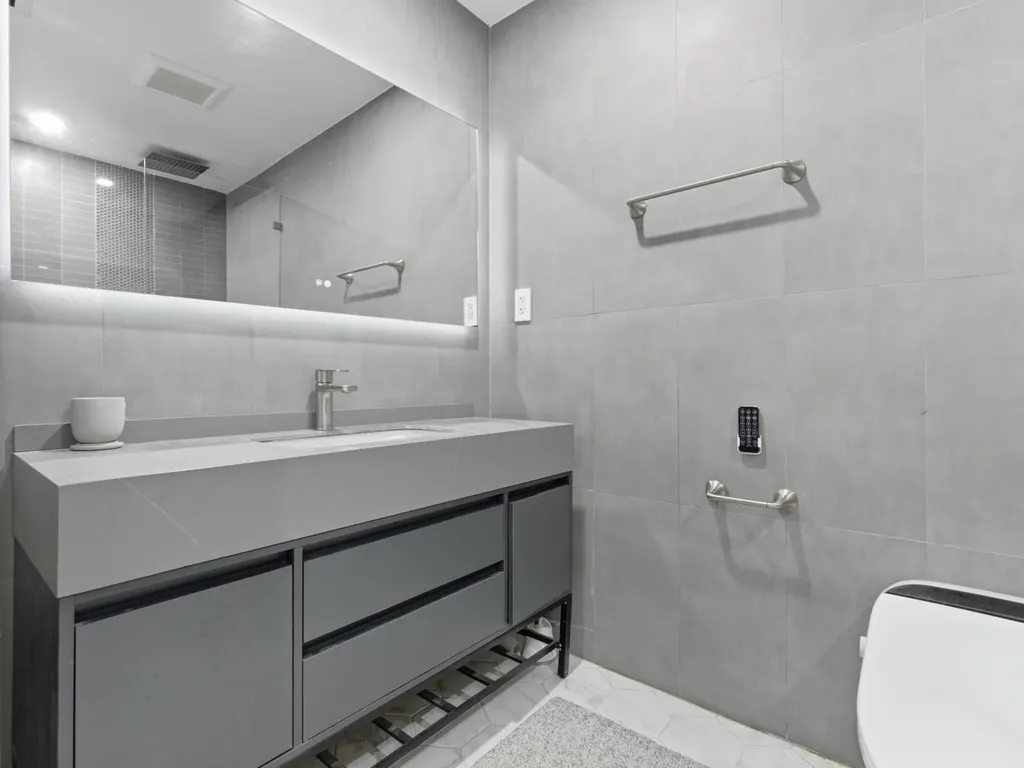 2210 NE 3rd Avenue Delray Beach FL 33444