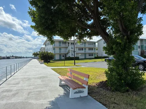 650 Horizons Avenue E Boynton Beach FL 33435