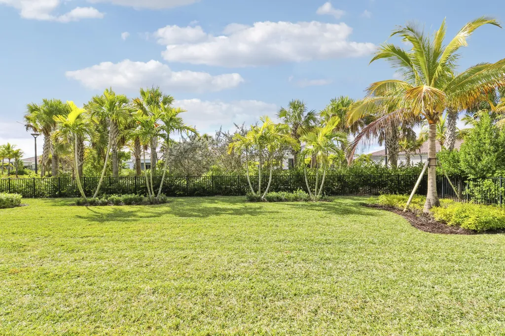 10901 Stellar Circle Palm Beach Gardens FL 33412
