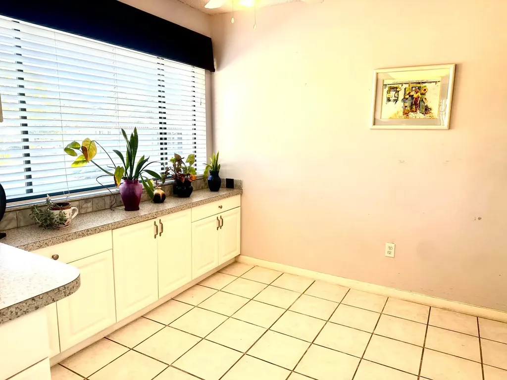 25 Pelican Pointe Drive Delray Beach FL 33483