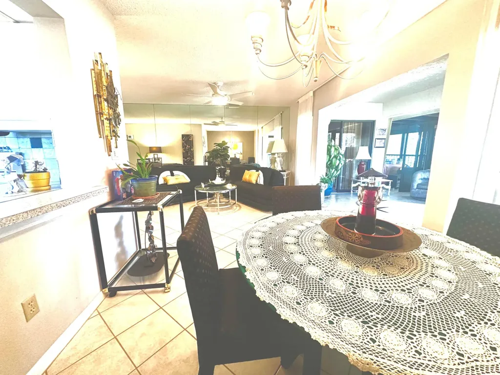25 Pelican Pointe Drive Delray Beach FL 33483