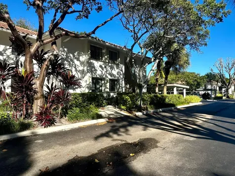 25 Pelican Pointe Drive Delray Beach FL 33483