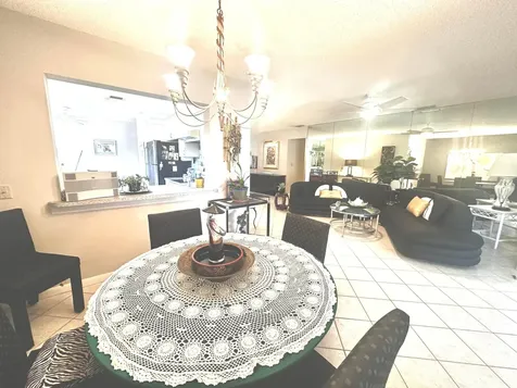 25 Pelican Pointe Drive Delray Beach FL 33483