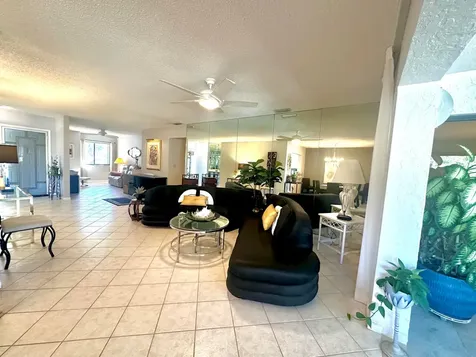 25 Pelican Pointe Drive Delray Beach FL 33483