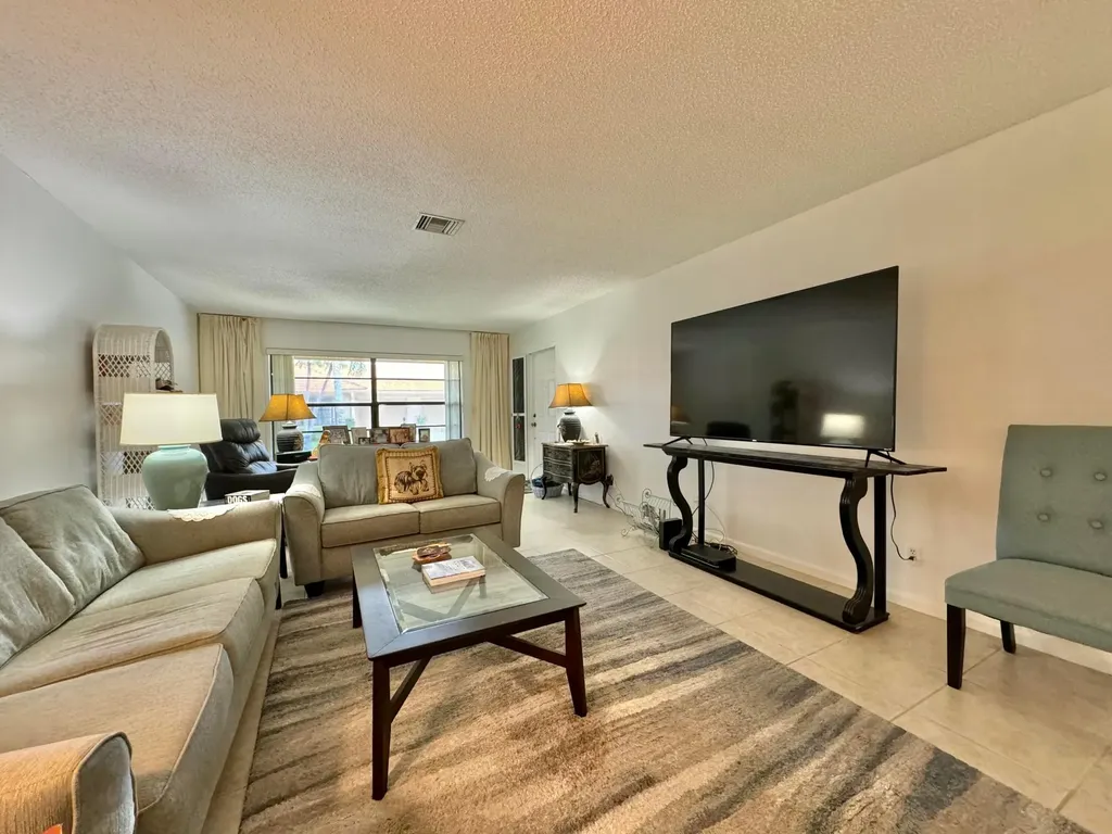 4670 Rosewood Tree Court Boynton Beach FL 33436