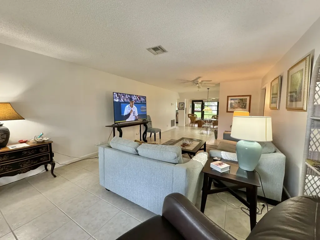 4670 Rosewood Tree Court Boynton Beach FL 33436