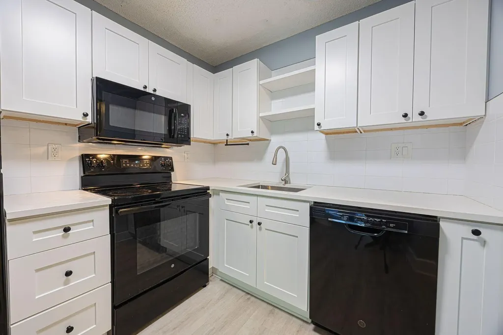 9440 SW 8th Street Boca Raton FL 33428