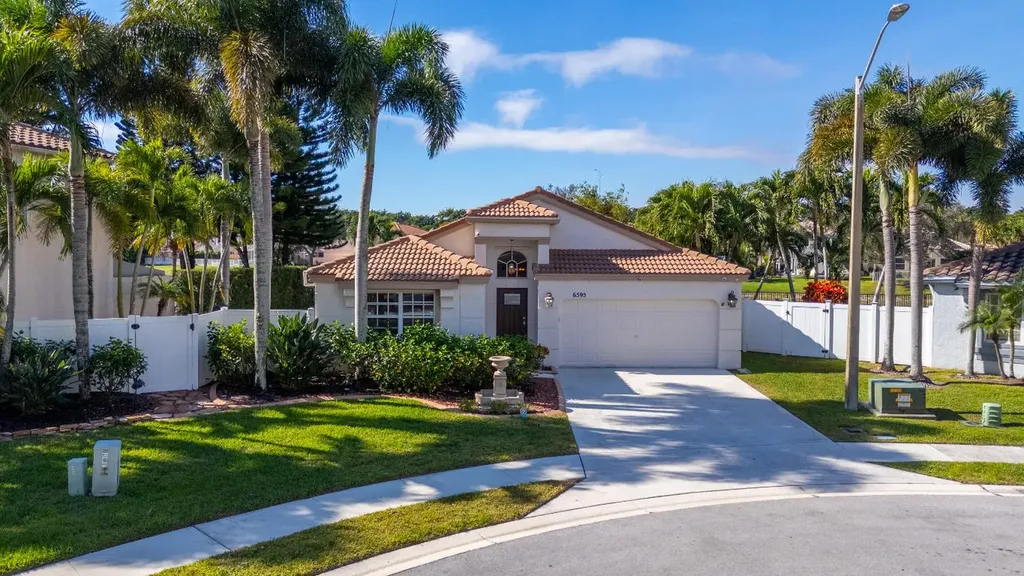 6595 Waverly Lane Lake Worth FL 33467