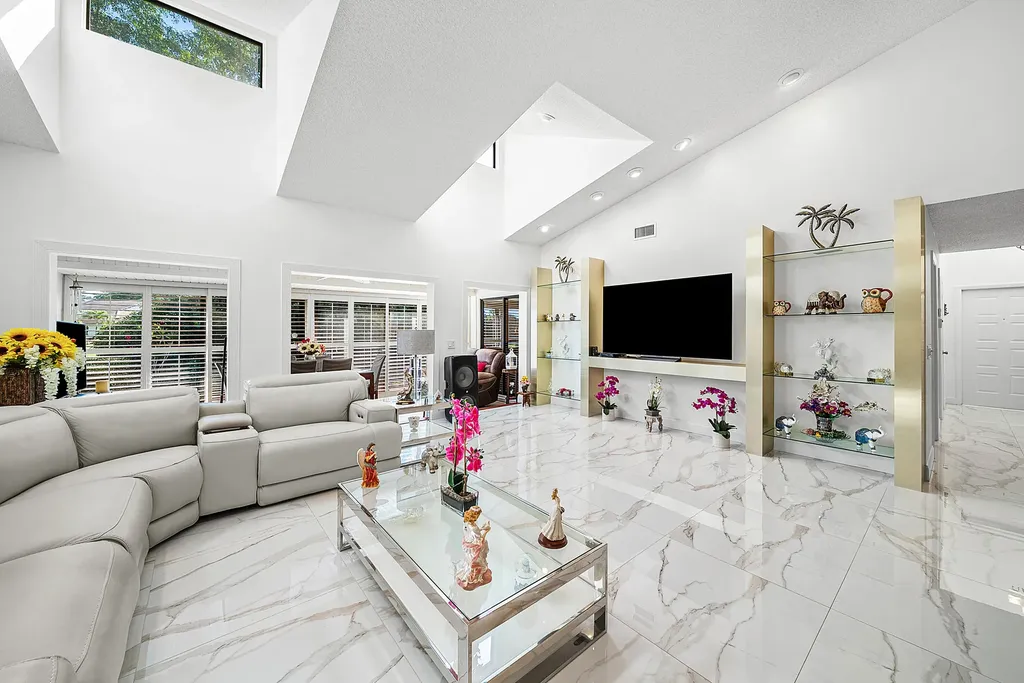 6858 Fountains Circle Lake Worth FL 33467