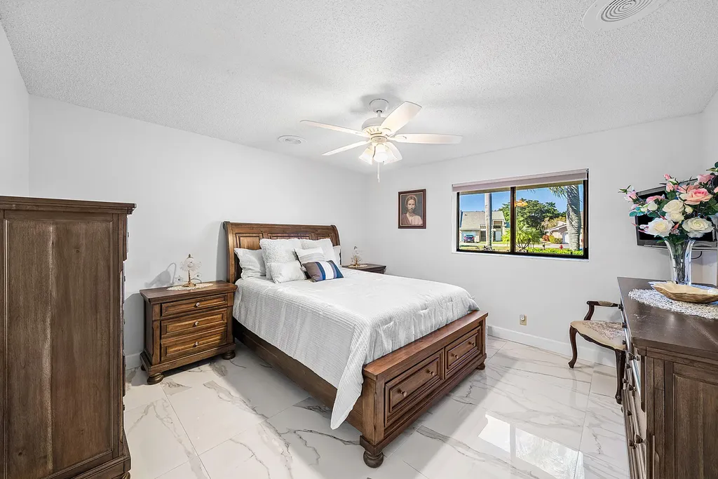 6858 Fountains Circle Lake Worth FL 33467