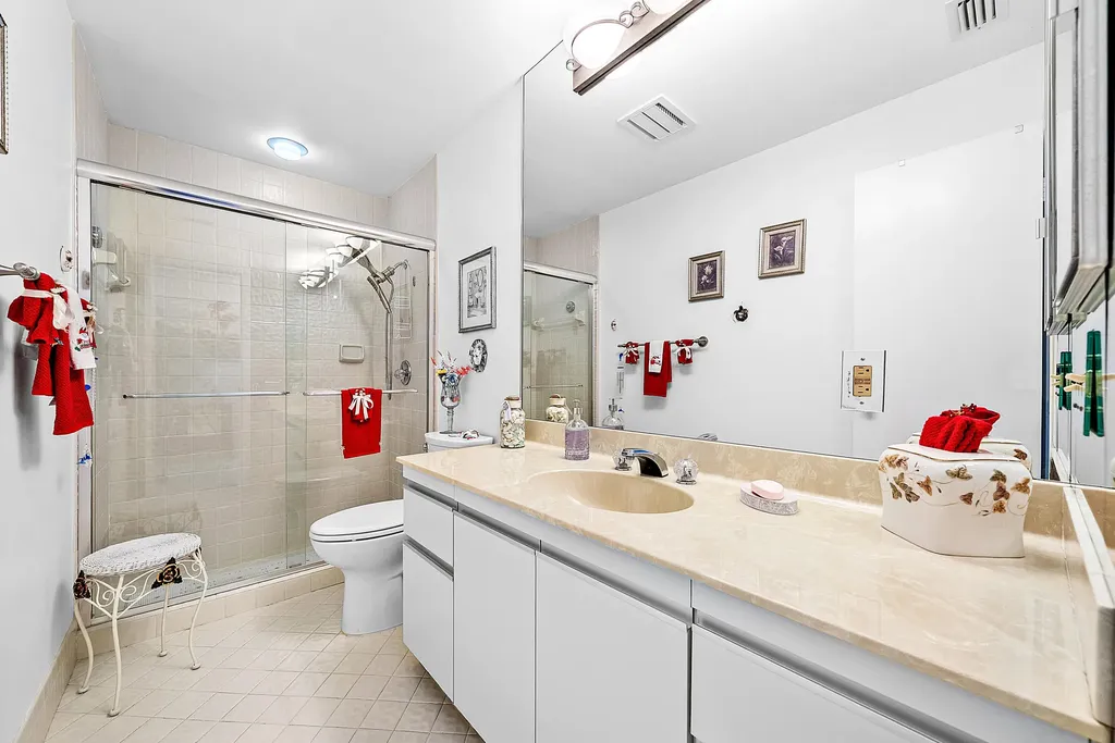 6858 Fountains Circle Lake Worth FL 33467