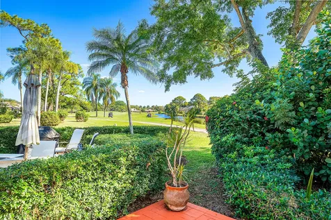 6858 Fountains Circle Lake Worth FL 33467