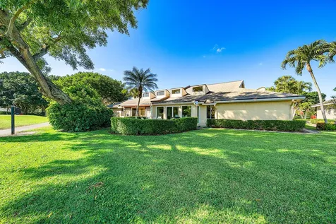 6858 Fountains Circle Lake Worth FL 33467