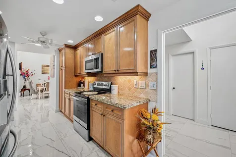 6858 Fountains Circle Lake Worth FL 33467