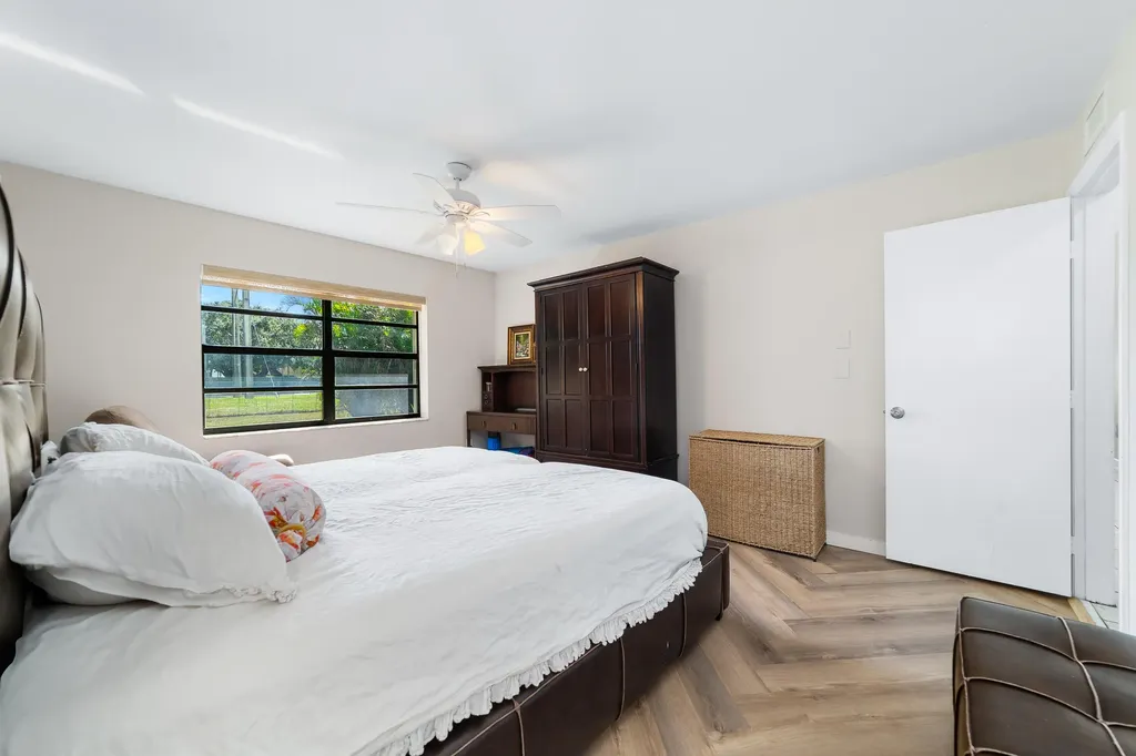 1060 Cedar Creek Way Davie FL 33325