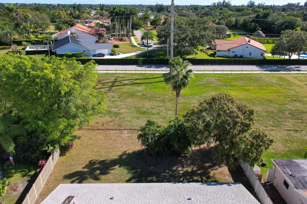 1060 Cedar Creek Way Davie FL 33325