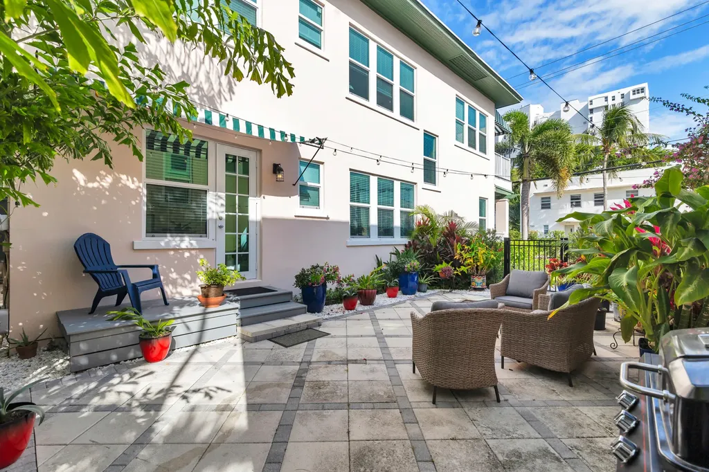 1701 S Olive Avenue West Palm Beach FL 33401