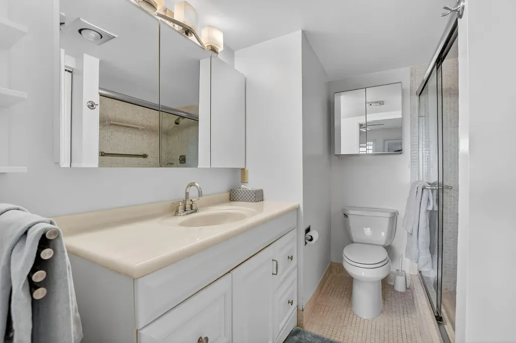 4008 Hythe A Boca Raton FL 33434