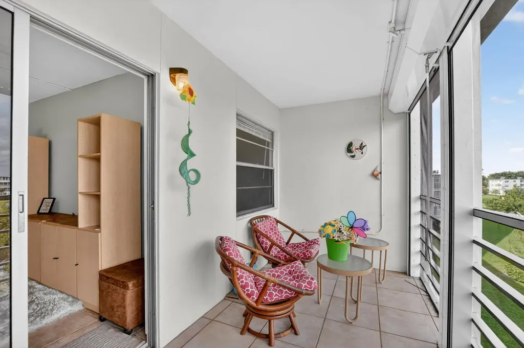4008 Hythe A Boca Raton FL 33434
