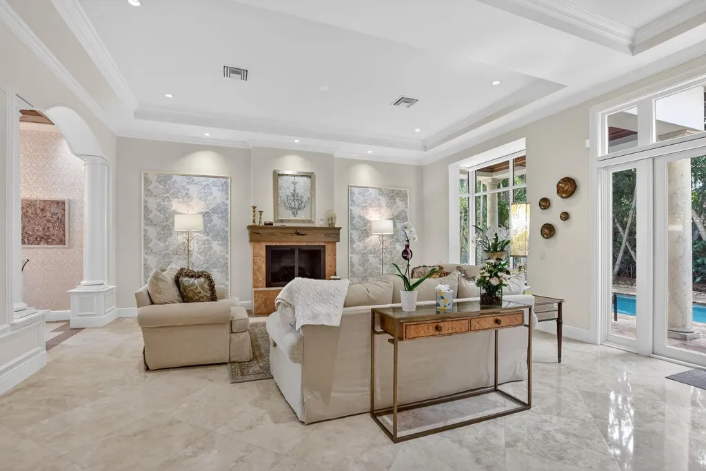 33 SE Olive Way Boca Raton FL 33432