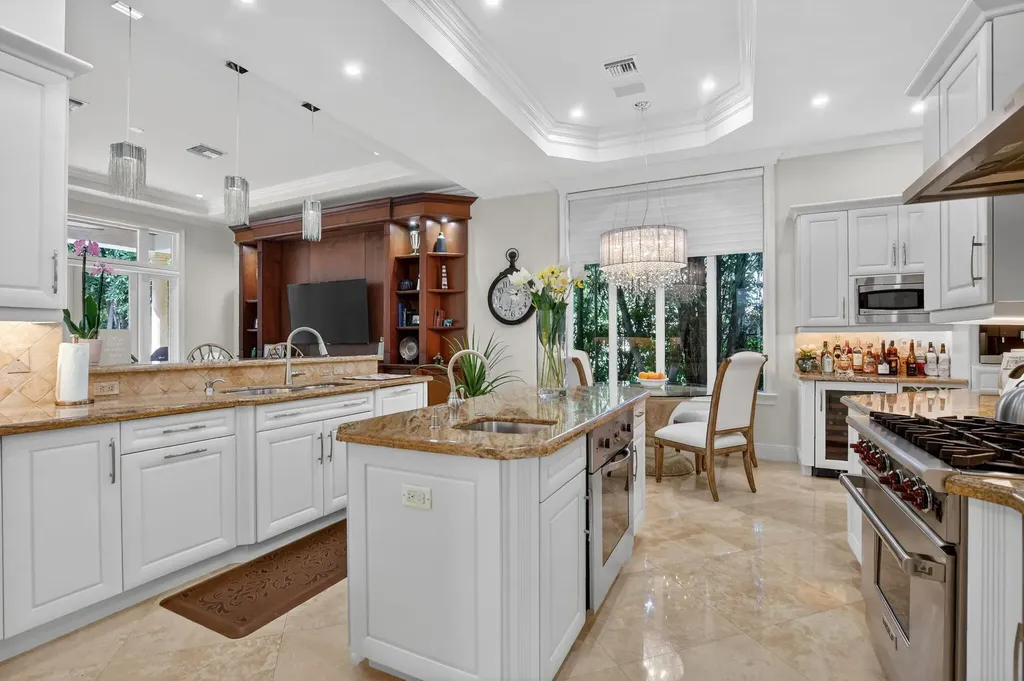 33 SE Olive Way Boca Raton FL 33432