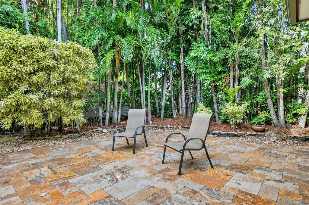 33 SE Olive Way Boca Raton FL 33432