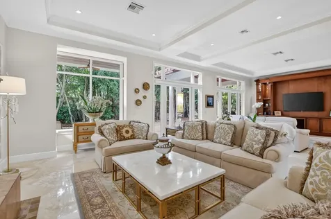 33 SE Olive Way Boca Raton FL 33432